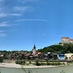 Gemütlich Gestaltetes, Familiengeführtes Mit Burgblick Burghausen