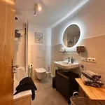 Gemuetlich Gestaltetes, Familiengefuehrtes Apartment Mit Burgblick Burghausen