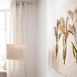 Gemuetlich Gestaltetes, Familiengefuehrtes Apartment Mit Burgblick Apartamento