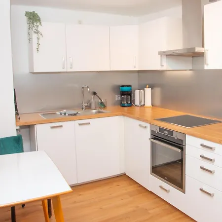 Appartement Gemuetlich Gestaltetes, Familiengefuehrtes Mit Burgblick *